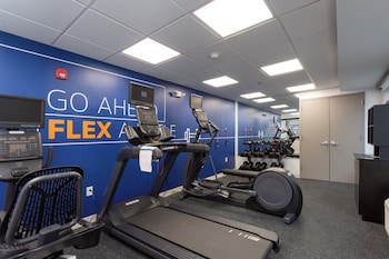 holiday inn express new rochelle an ihg hotel
