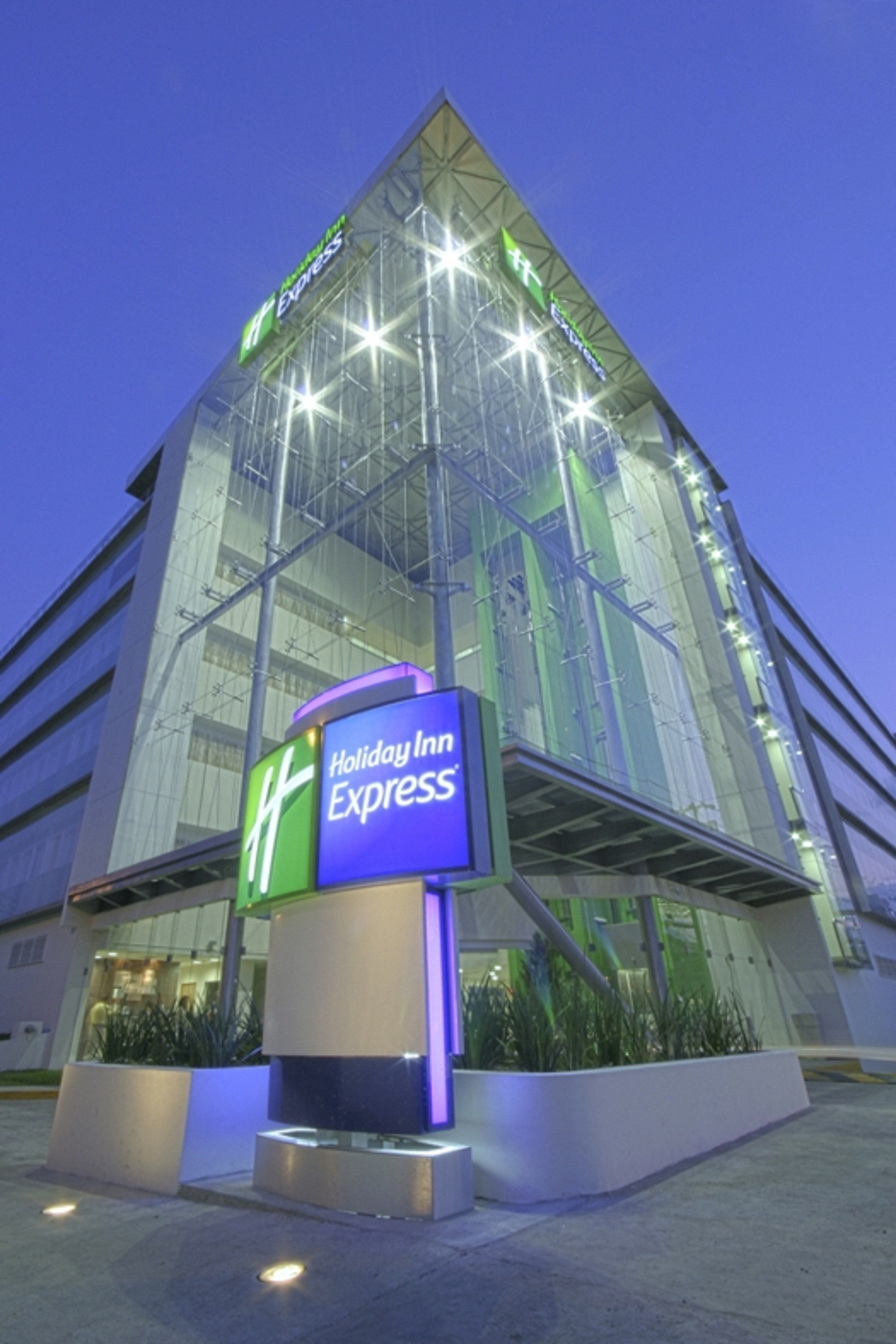holiday inn express guadalajara expo an ihg hotel