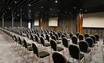 Al Khoory Sky Garden Hotel,Deira>>Al Barsha,4 star
