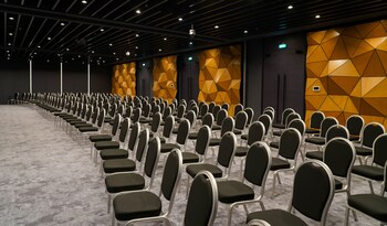 Al Khoory Sky Garden Hotel,Deira>>Al Barsha,4 star