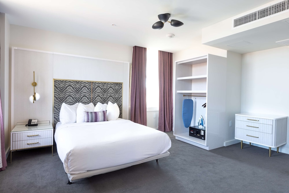 the kelly birmingham tapestry collection by hilton