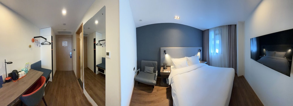 holiday inn express qingdao city center an ihg hotel