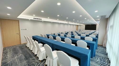holiday inn express qingdao city center an ihg hotel