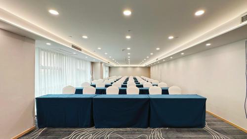 holiday inn express qingdao city center an ihg hotel