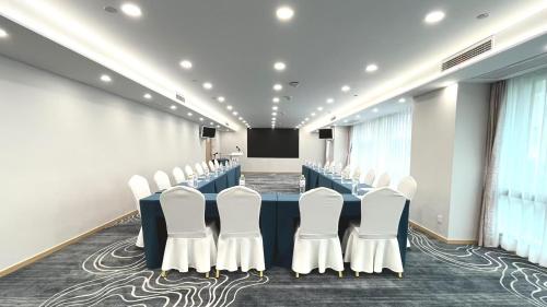 holiday inn express qingdao city center an ihg hotel