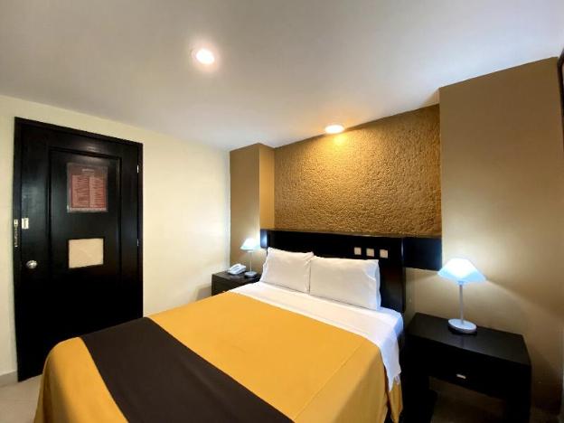 hotel escala puebla centro