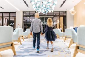 avani muscat hotel and suites