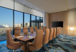 avani muscat hotel and suites
