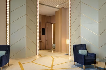 avani muscat hotel and suites