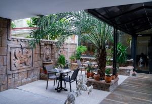 mai inci hotel