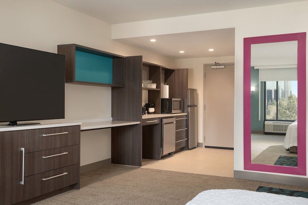 home2 suites by hilton woodland hills