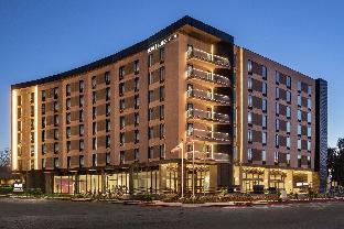 home2 suites by hilton woodland hills