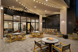 home2 suites by hilton woodland hills