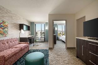 home2 suites by hilton woodland hills