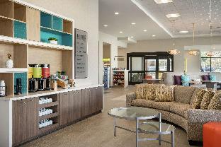 home2 suites by hilton woodland hills