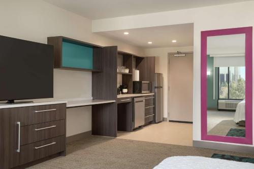 home2 suites by hilton woodland hills