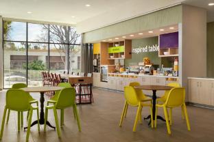 home2 suites by hilton woodland hills