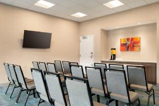 home2 suites by hilton woodland hills