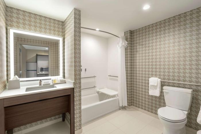 home2 suites by hilton woodland hills
