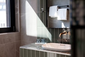 hotel indigo vienna naschmarkt