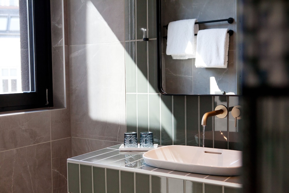 hotel indigo vienna naschmarkt