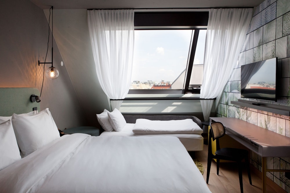 hotel indigo vienna naschmarkt
