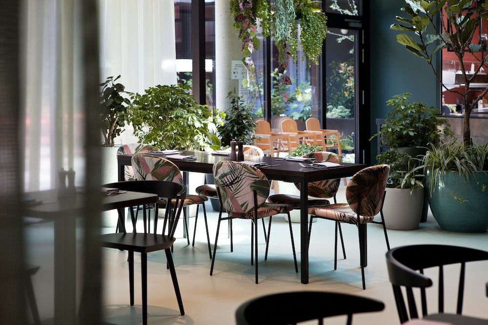 hotel indigo vienna naschmarkt