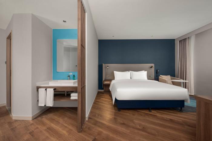holiday inn express nantong north gateway an ihg hotel