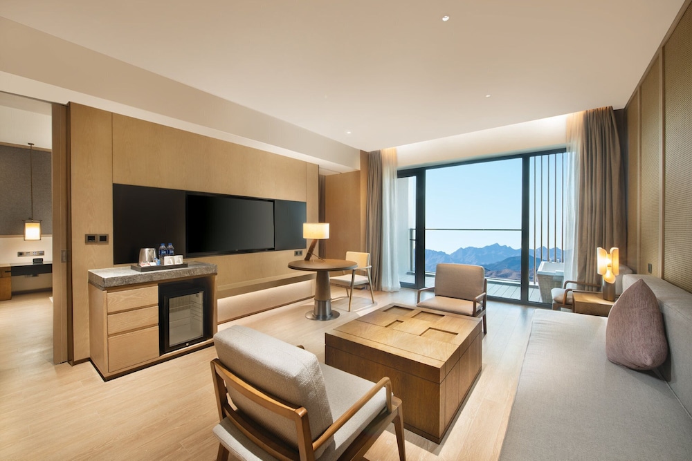 crowne plaza zunhua hot spring town an ihg hotel