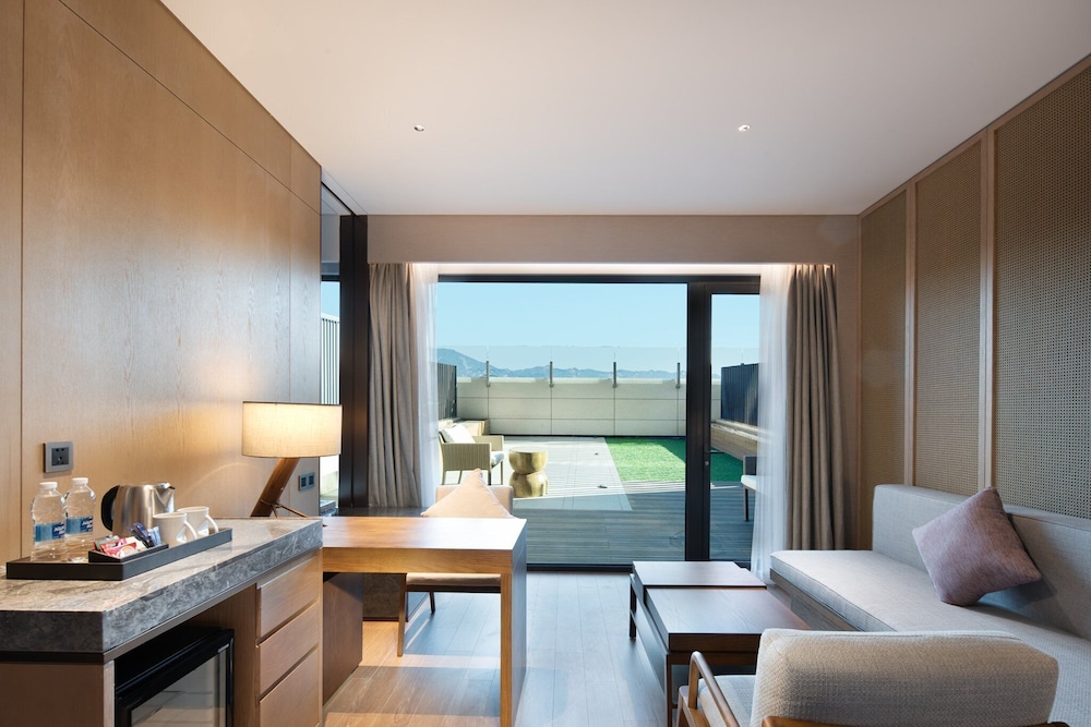 crowne plaza zunhua hot spring town an ihg hotel