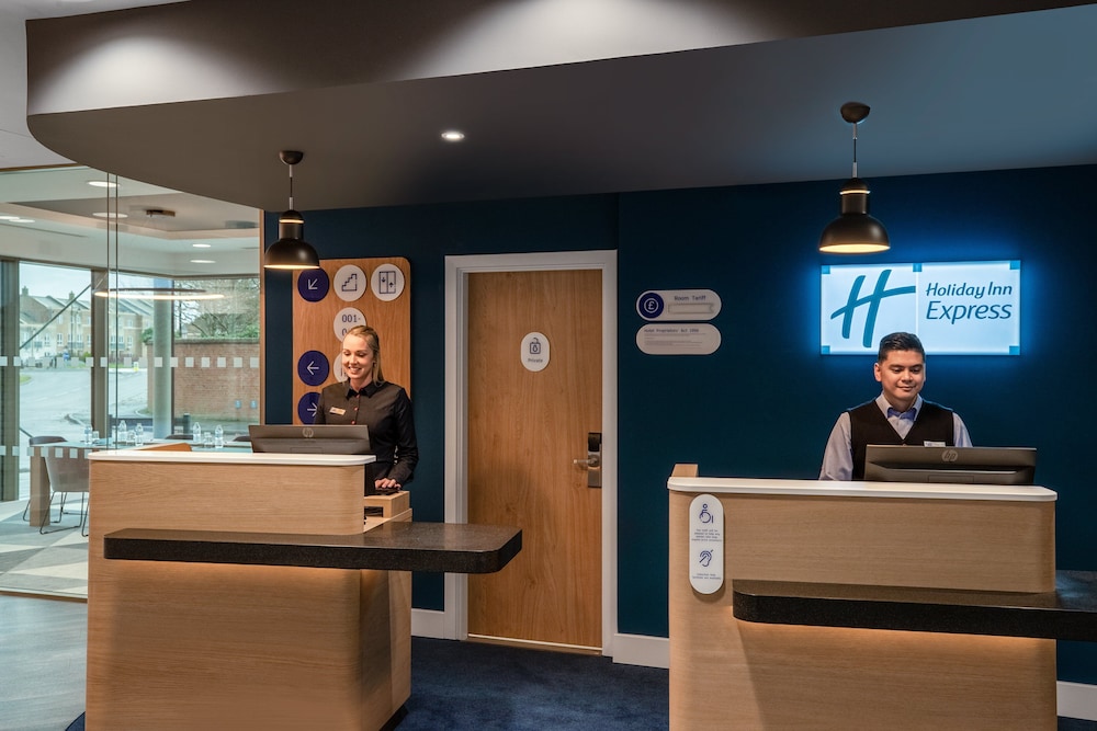 holiday inn express cambridge west cambourne an ihg hotel
