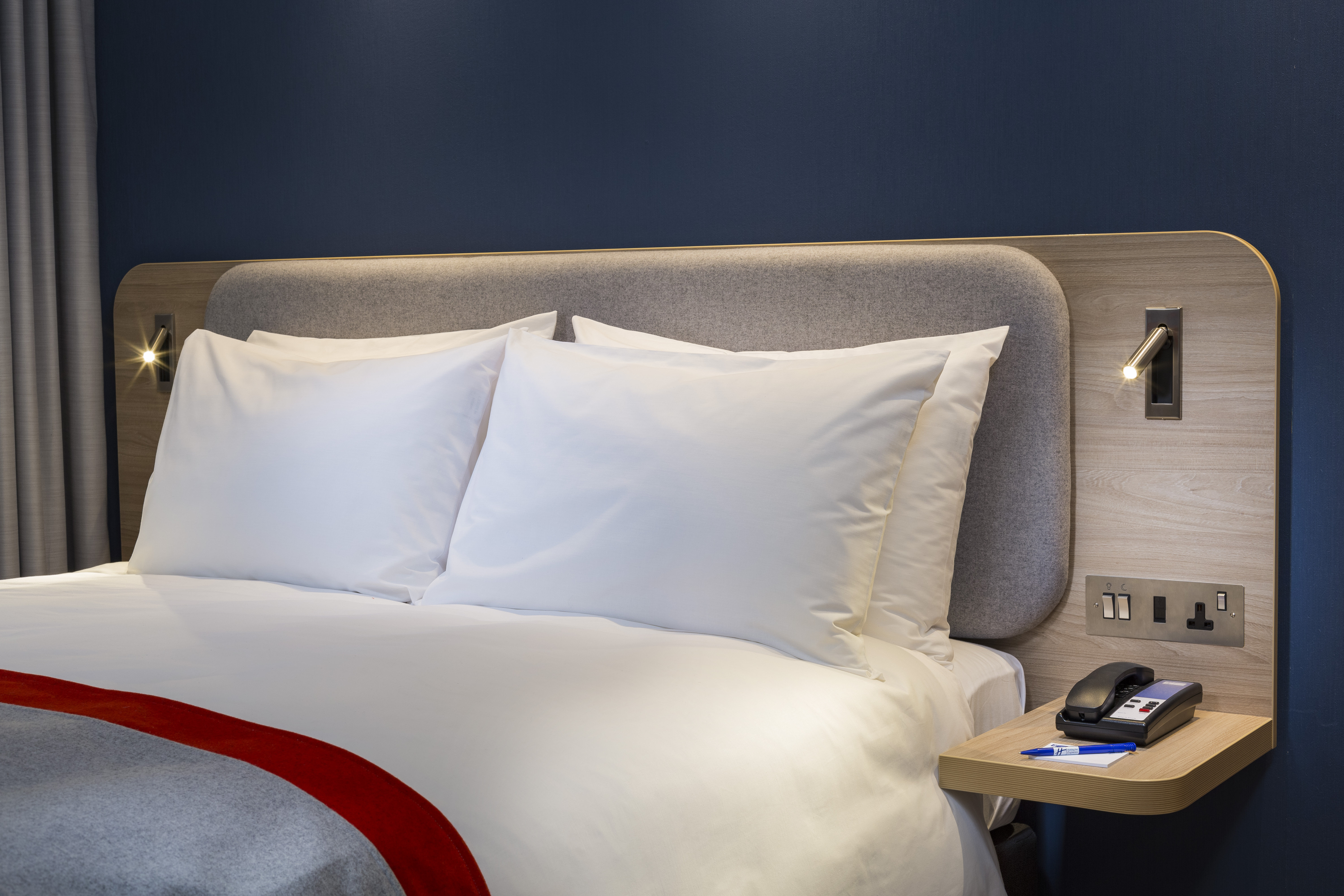 holiday inn express cambridge west cambourne an ihg hotel