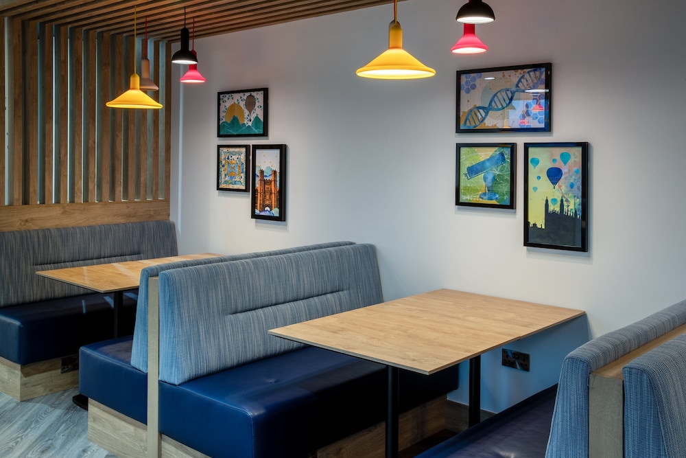 holiday inn express cambridge west cambourne an ihg hotel