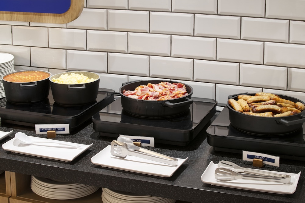 holiday inn express cambridge west cambourne an ihg hotel