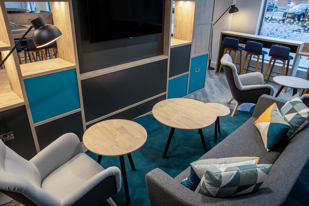 holiday inn express cambridge west cambourne an ihg hotel