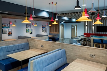 Holiday Inn Express Cambridge West Cambourne, An Ihg Hotel,,3 star