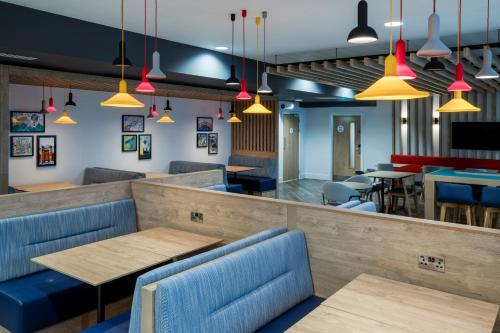 holiday inn express cambridge west cambourne an ihg hotel