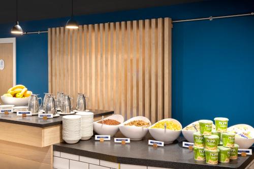 holiday inn express cambridge west cambourne an ihg hotel
