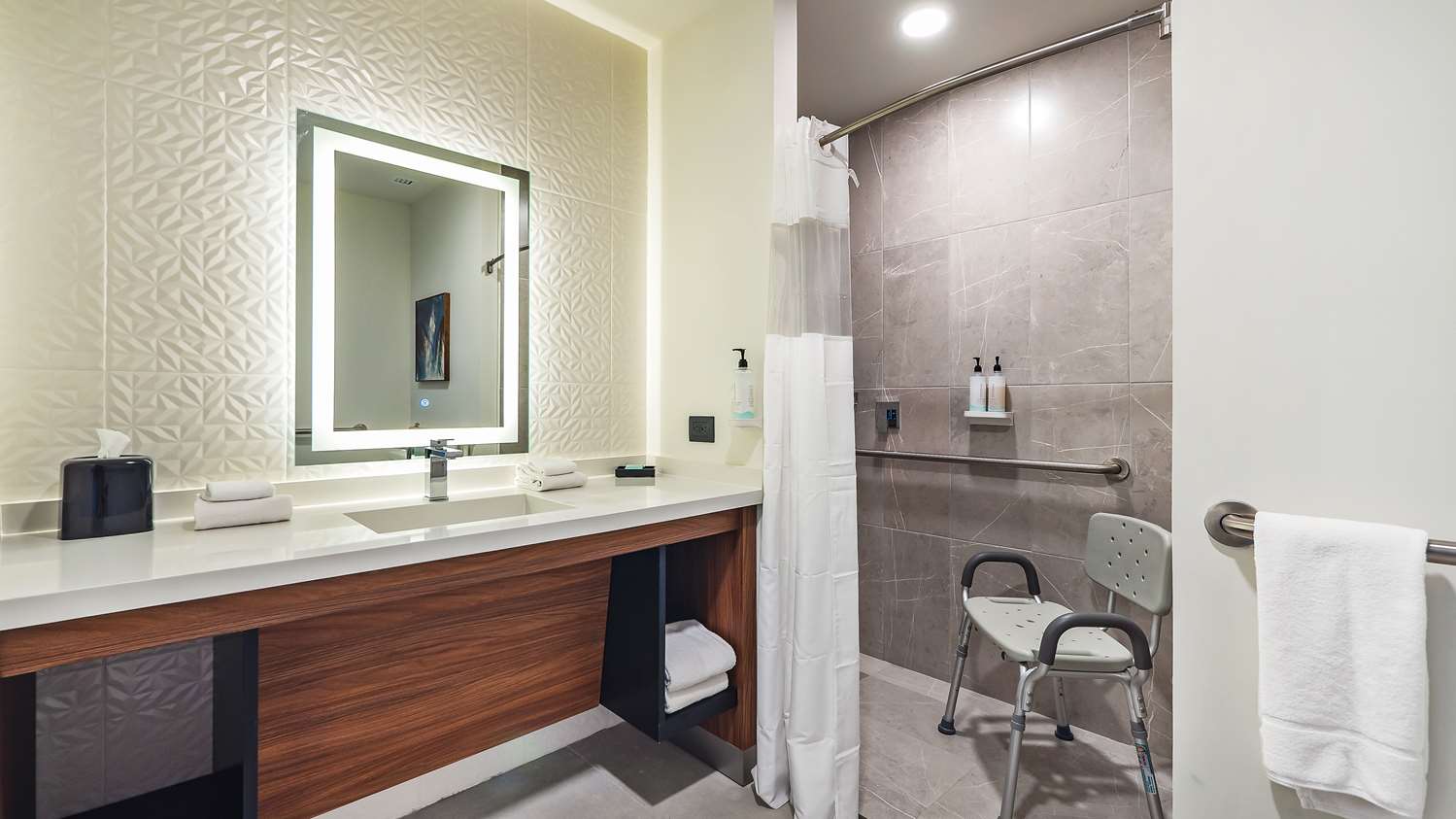 hampton inn by hilton nuevo vallarta