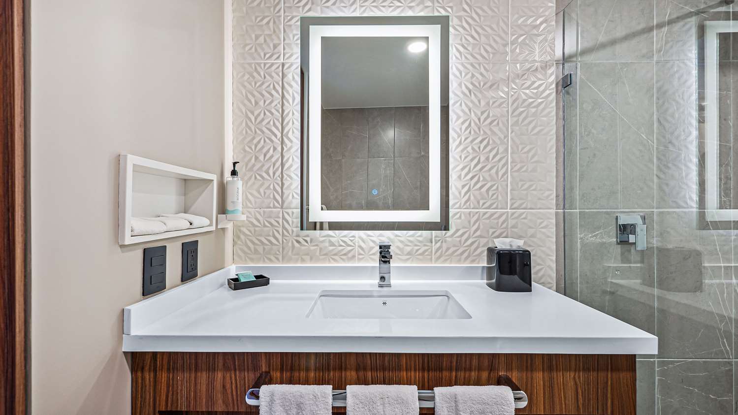 hampton inn by hilton nuevo vallarta