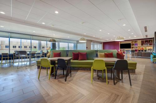home2 suites by hilton las vegas northwest
