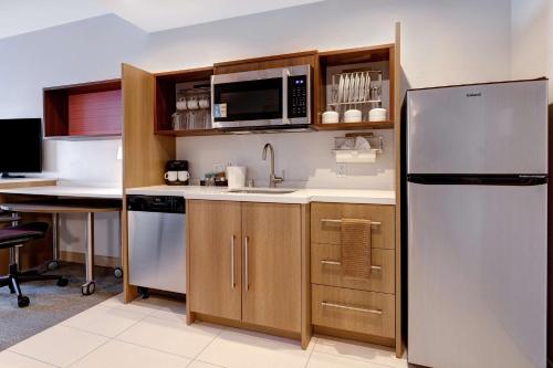 home2 suites by hilton las vegas northwest