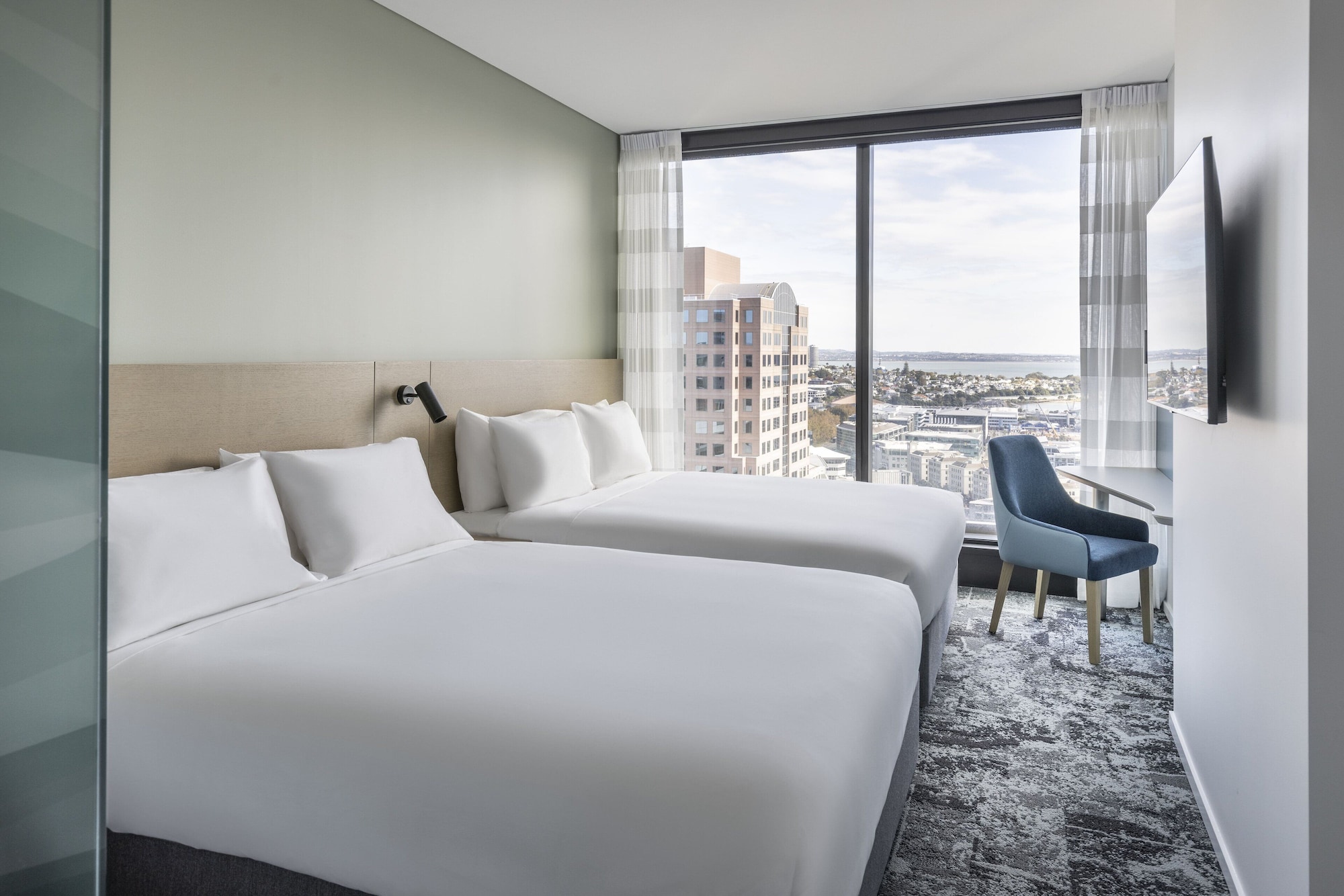 holiday inn express auckland city centre an ihg hotel