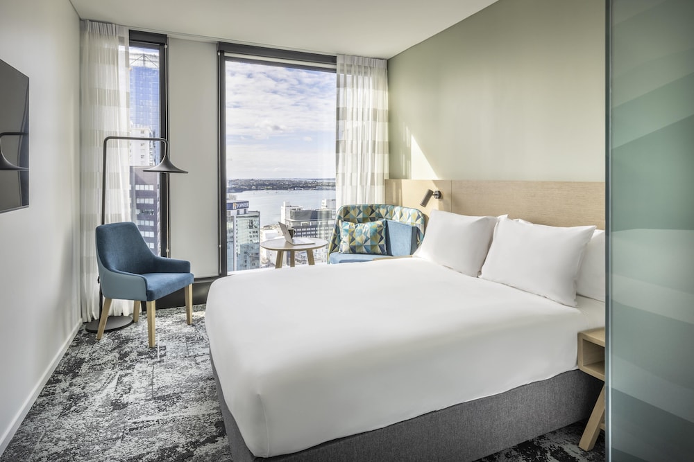 holiday inn express auckland city centre an ihg hotel