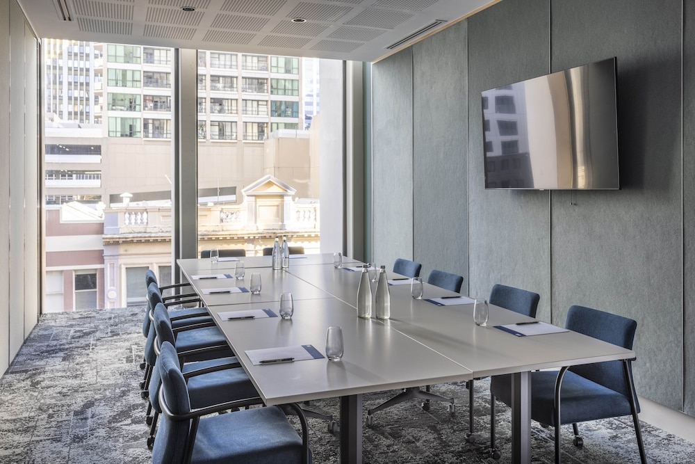 holiday inn express auckland city centre an ihg hotel