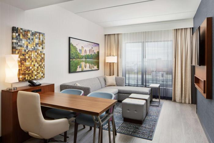 embassy suites by hilton atlanta airport north