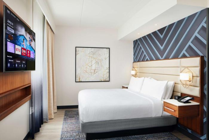 embassy suites by hilton atlanta airport north