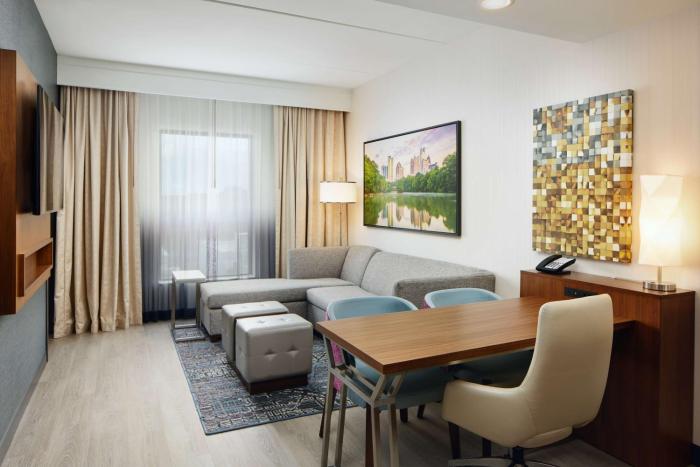 embassy suites by hilton atlanta airport north