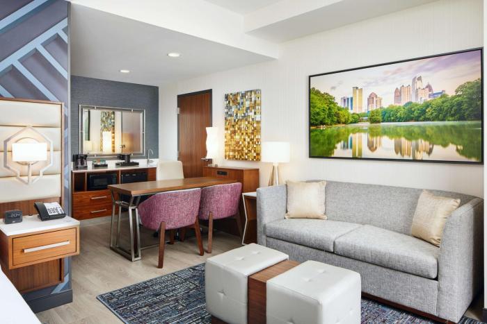 embassy suites by hilton atlanta airport north