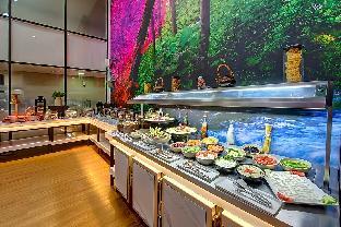 royal regency suites